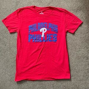 Fanatics Philadelphia Phillies “Number 1 Dad” Baseball Shirt (Mens Size Medium)